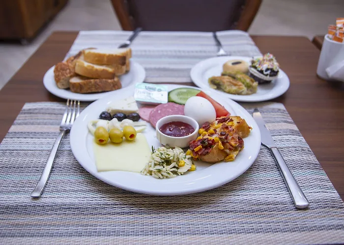 Hotel Hhk Downtown 4*