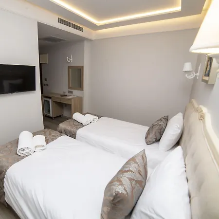Hhk Downtown Hotel