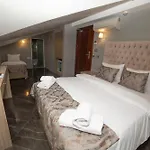 Hhk Downtown 4*