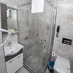 Hhk Downtown 4*