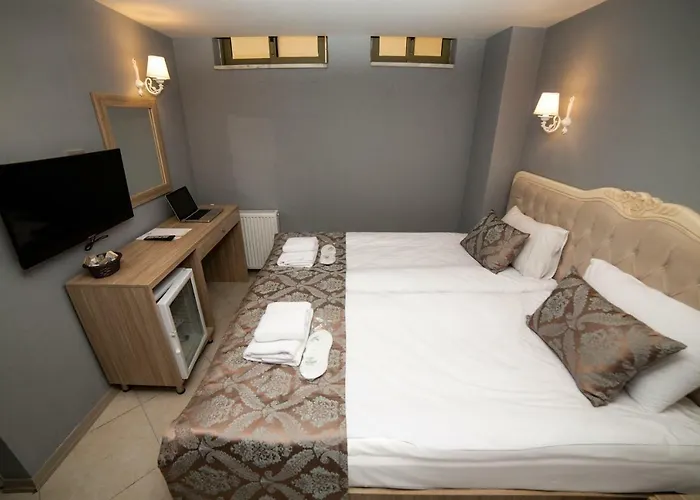 Hhk Downtown Hotel 4*