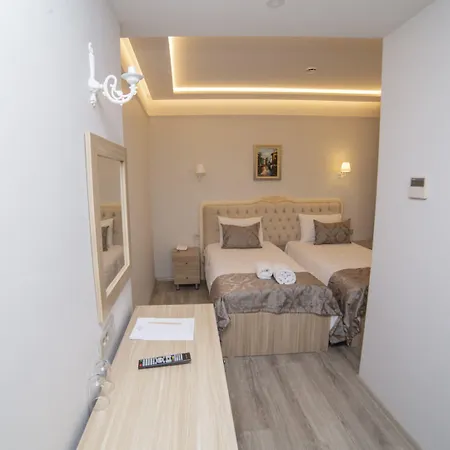 Hhk Downtown 4*