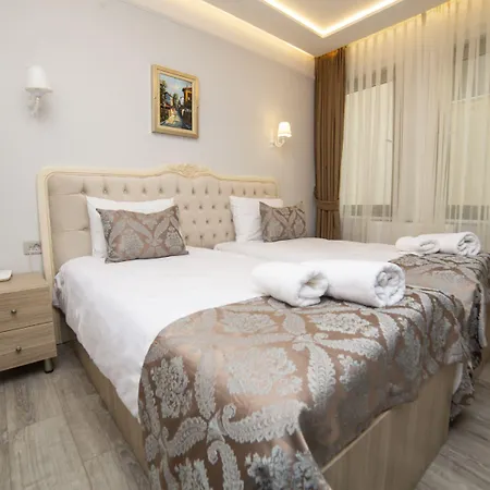 Hhk Downtown 4*