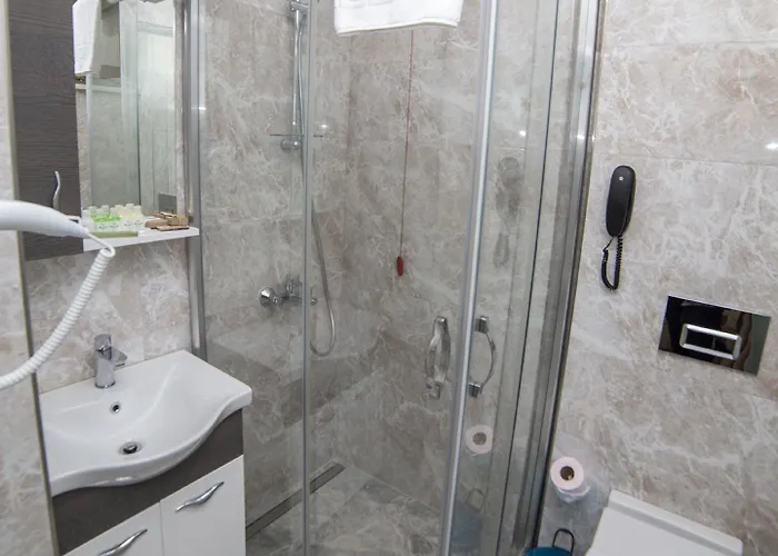 Hhk Downtown 4*